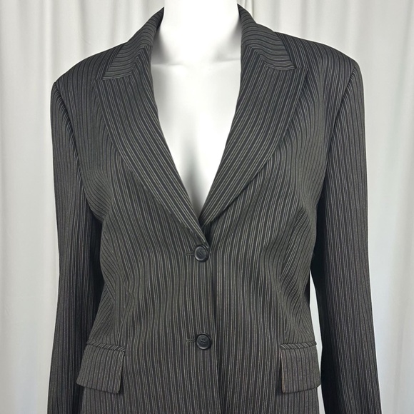 Vintage 2000’s Esprit Collection Black Pinstripe Blazer • Buttons - M/L - Picture 7 of 10